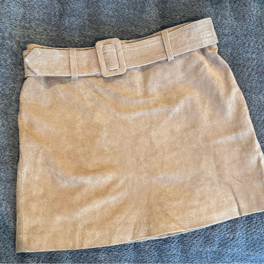 BlankNYC suede mini skirt NWT - Picture 4 of 5